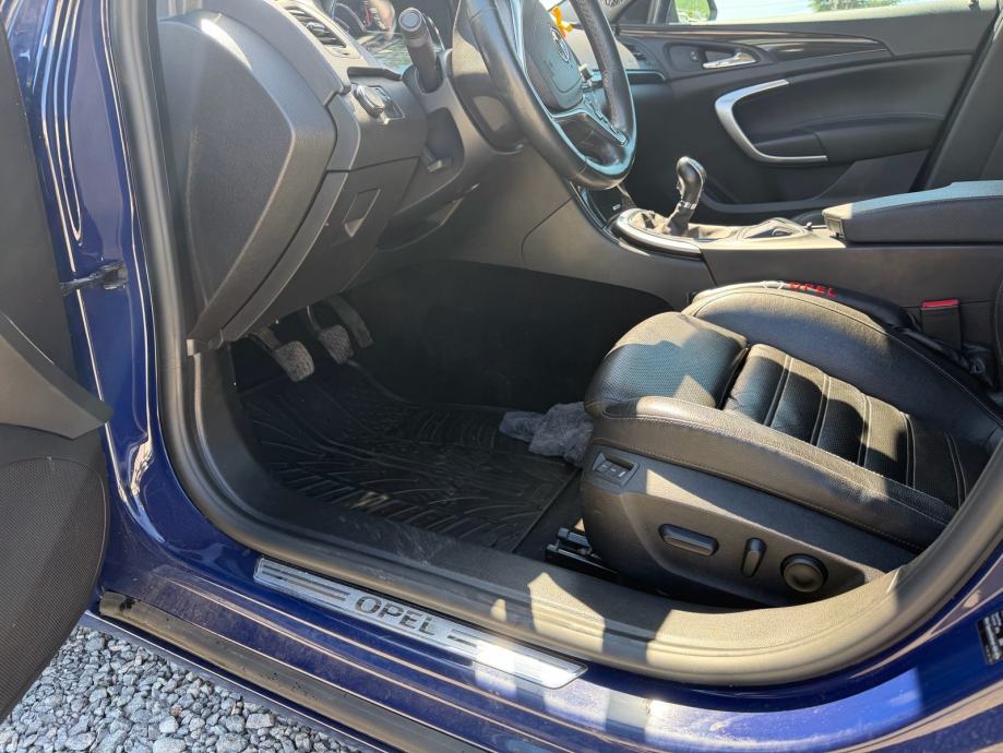 Opel Insignia 2,0 CDTI, fotografija 10