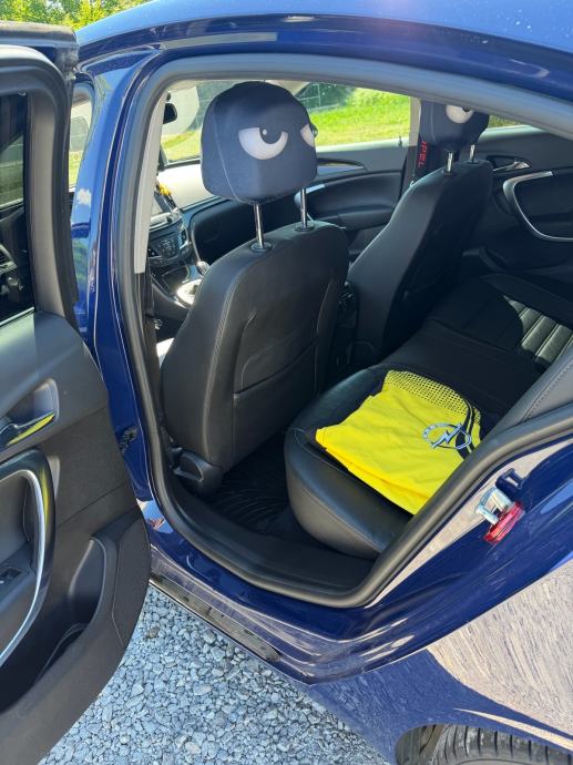 Opel Insignia 2,0 CDTI, fotografija 11