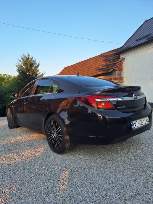 Opel Insignia 2,0 CDTI, fotografija 4