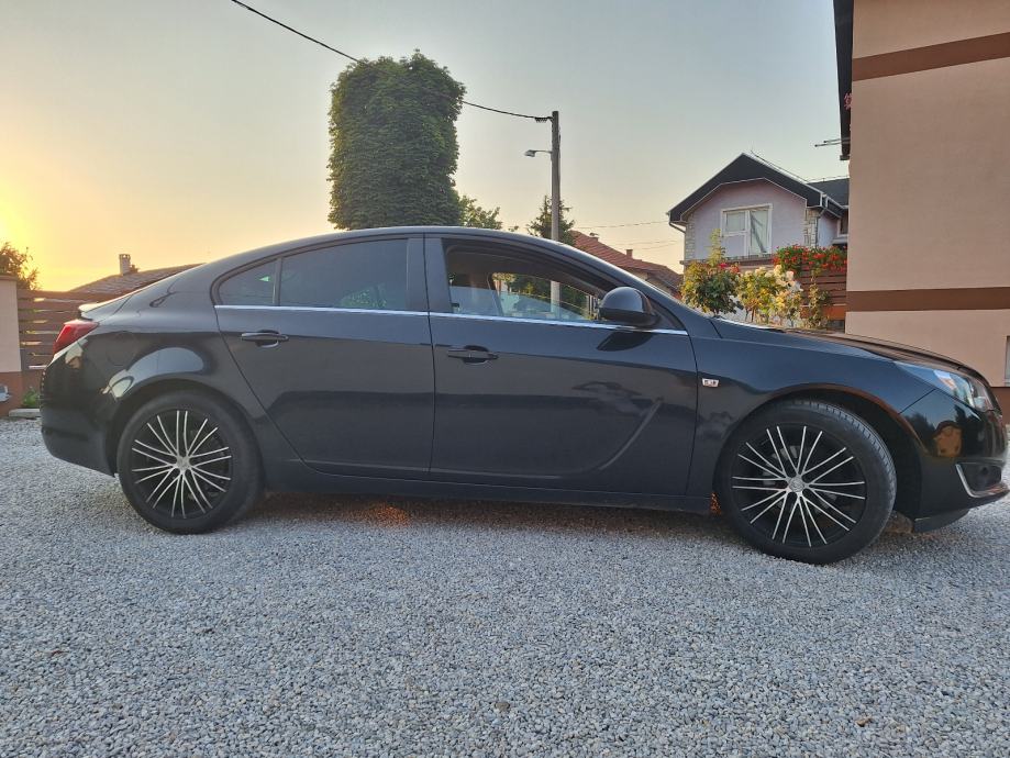 Opel Insignia 2,0 CDTI, fotografija 6