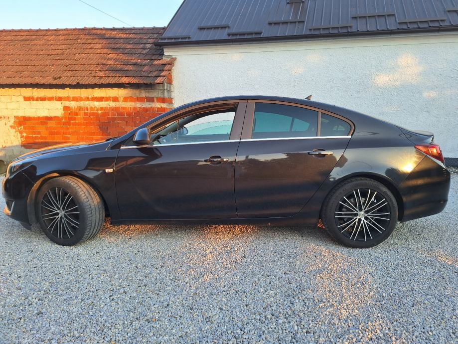 Opel Insignia 2,0 CDTI, fotografija 5