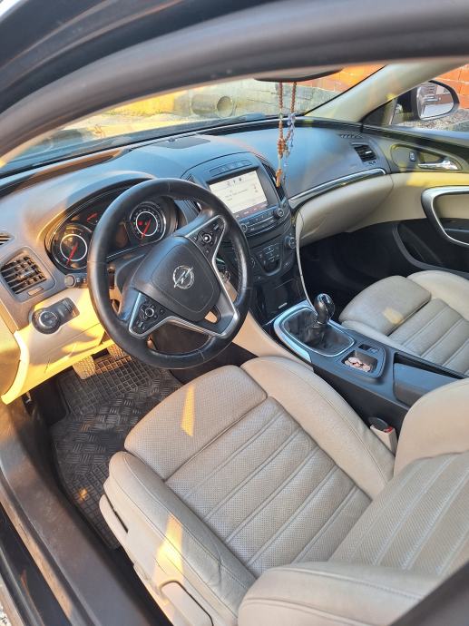 Opel Insignia 2,0 CDTI, fotografija 8