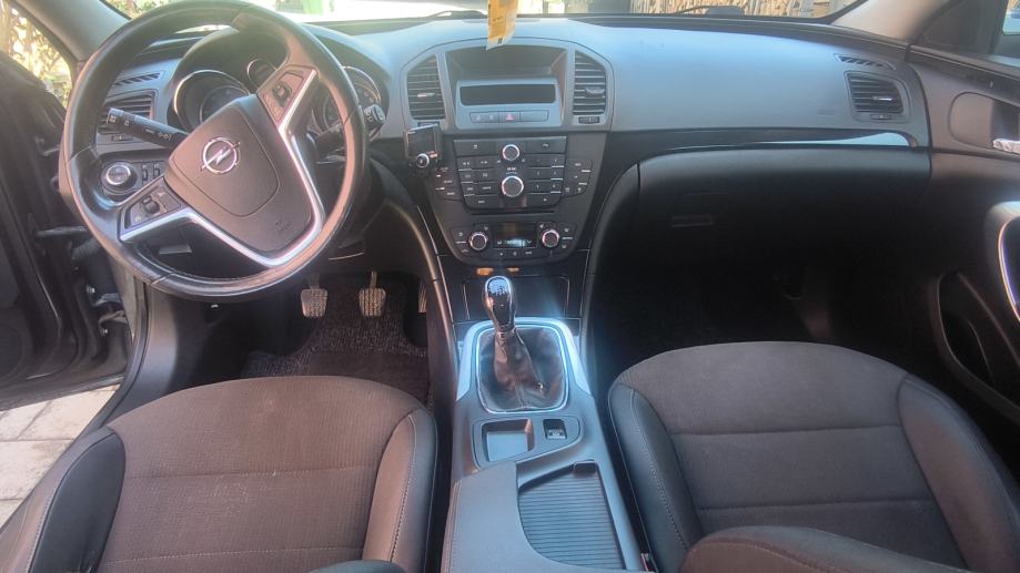 Opel Insignia 2,0 CDTI, fotografija 7