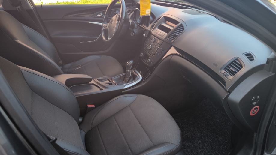 Opel Insignia 2,0 CDTI, fotografija 11