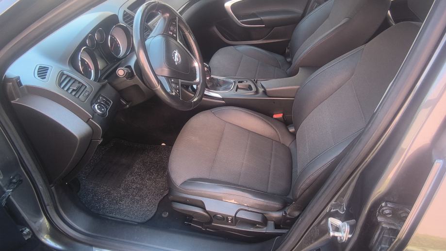Opel Insignia 2,0 CDTI, fotografija 9