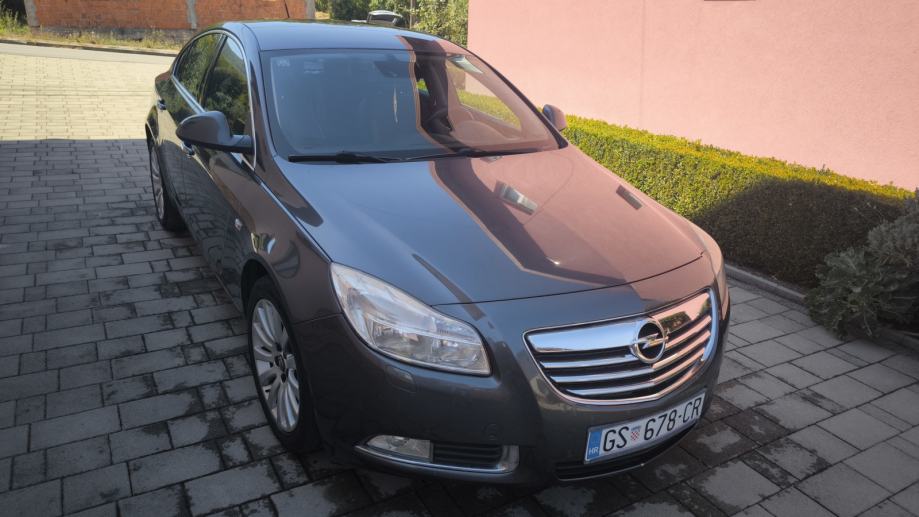 Opel Insignia 2,0 CDTI, fotografija 2