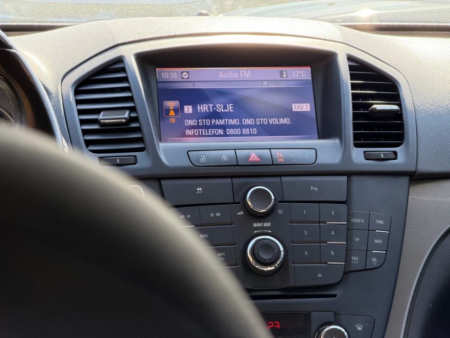 Opel Insignia 2,0 CDTI, fotografija 3