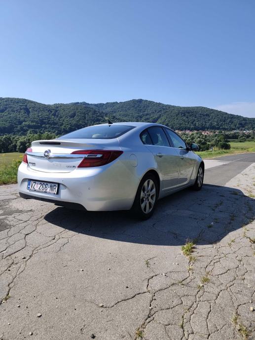 Opel Insignia 2,0 CDTI, fotografija 5