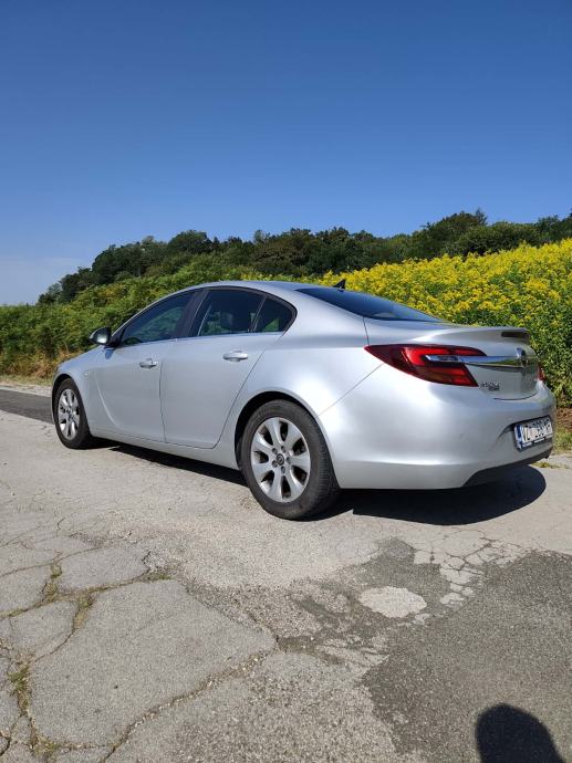 Opel Insignia 2,0 CDTI, fotografija 3