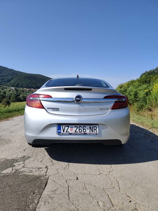 Opel Insignia 2,0 CDTI, fotografija 4