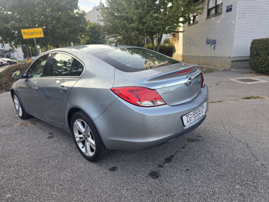 Opel Insignia 2,0 CDTI, fotografija 4