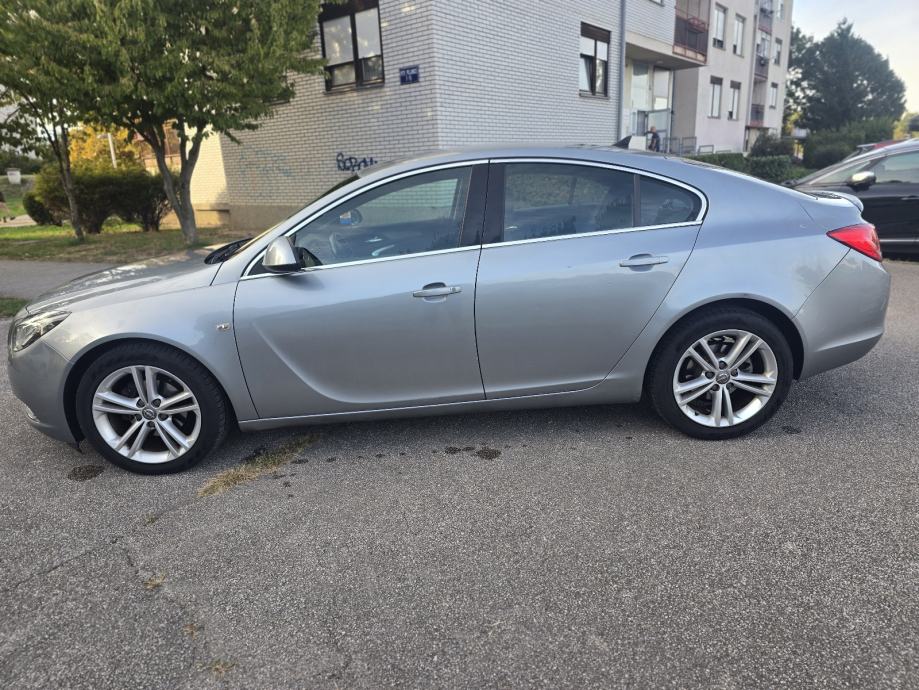 Opel Insignia 2,0 CDTI, fotografija 5