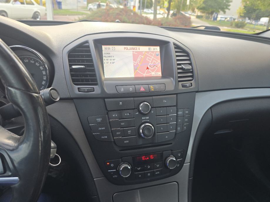 Opel Insignia 2,0 CDTI, fotografija 8