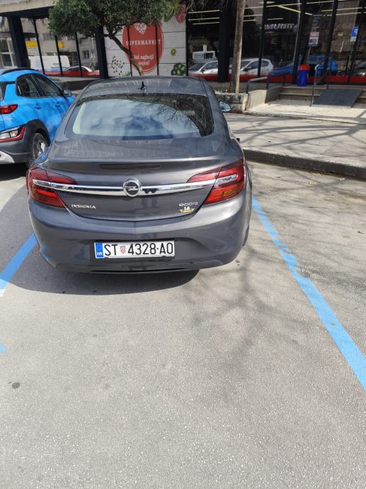 Opel Insignia 2,0 CDTI, fotografija 5