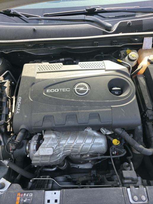Opel Insignia 2,0 CDTI Sport, fotografija 13