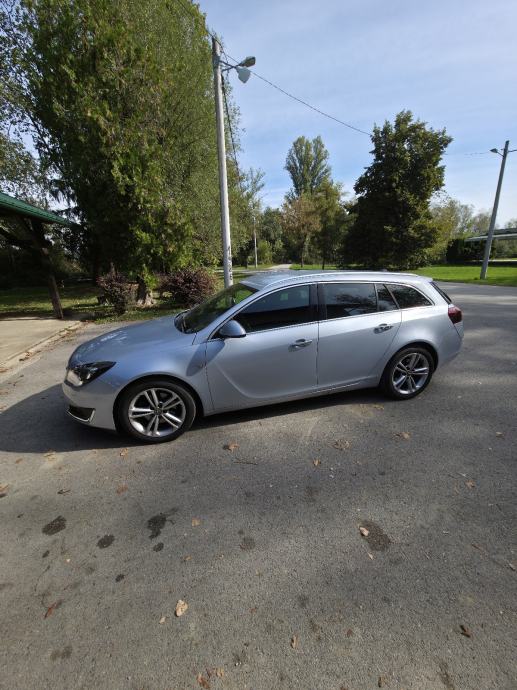 Opel Insignia 2,0 CDTI Sport, fotografija 2