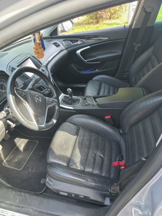 Opel Insignia 2,0 CDTI Sport, fotografija 9