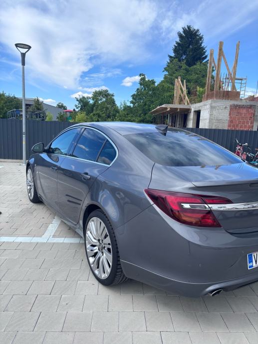 Opel Insignia 2,0 Turbo D, fotografija 2