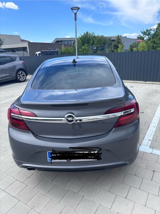 Opel Insignia 2,0 Turbo D, fotografija 3