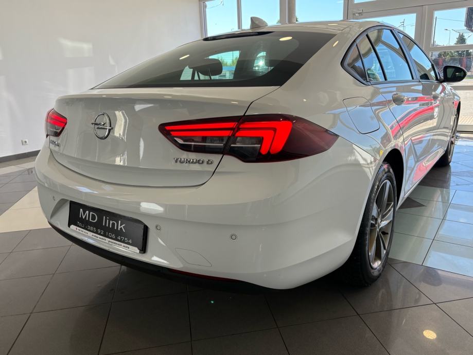 Opel Insignia Grand Sport 1,6 CDTI, fotografija 17