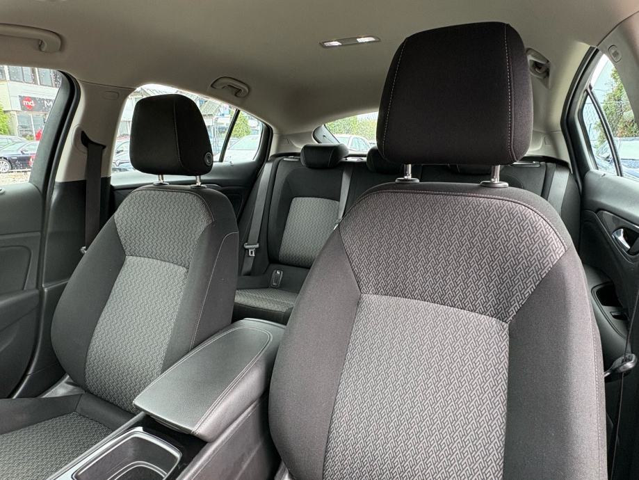 Opel Insignia Grand Sport 1,6 CDTI, fotografija 12