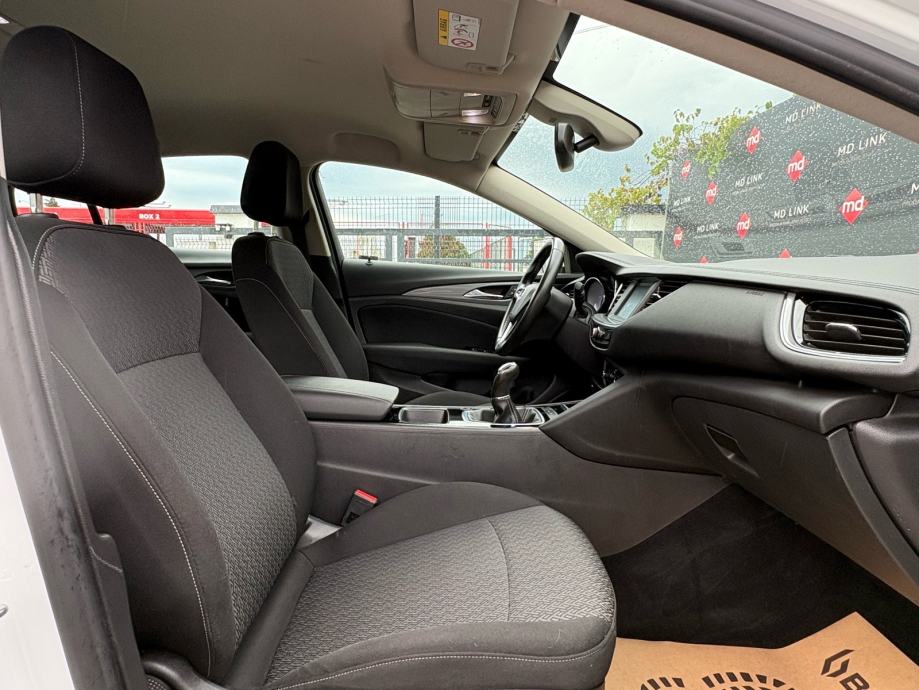Opel Insignia Grand Sport 1,6 CDTI, fotografija 11