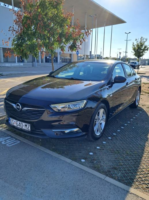 Opel Insignia Grand Sport Edition 1.5 AT6, fotografija 3