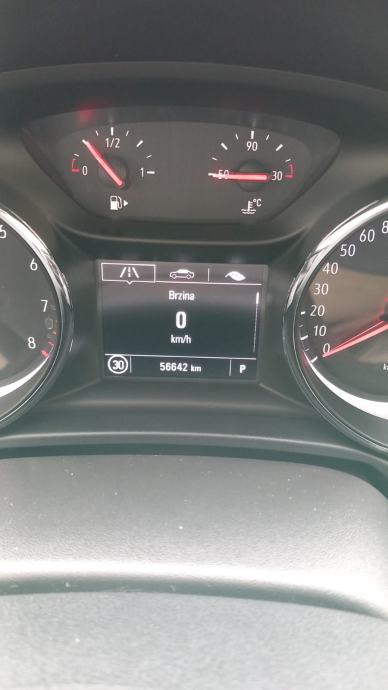 Opel Insignia Grand Sport Edition 1.5 AT6, fotografija 2