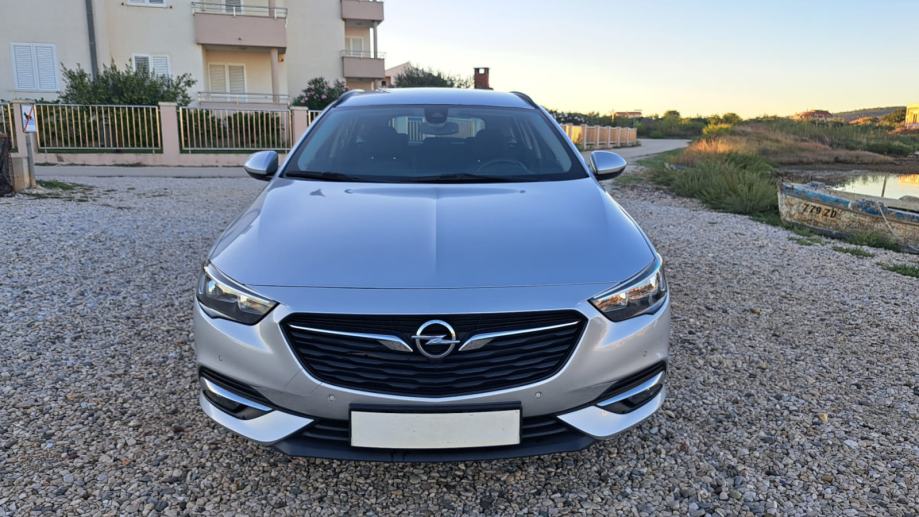 Opel Insignia Karavan 1,6 CDTI ⭐️KOMPLET SERVIS⭐️Stanje10/10, fotografija 6