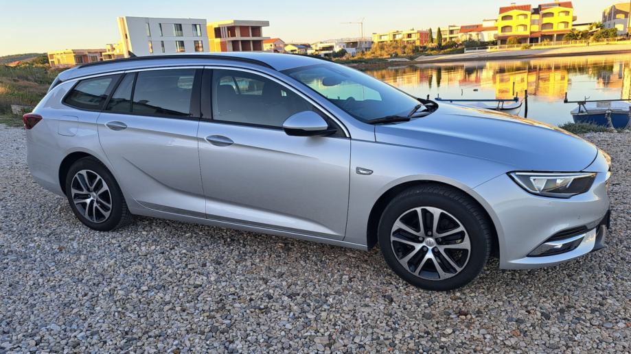 Opel Insignia Karavan 1,6 CDTI ⭐️KOMPLET SERVIS⭐️Stanje10/10, fotografija 11