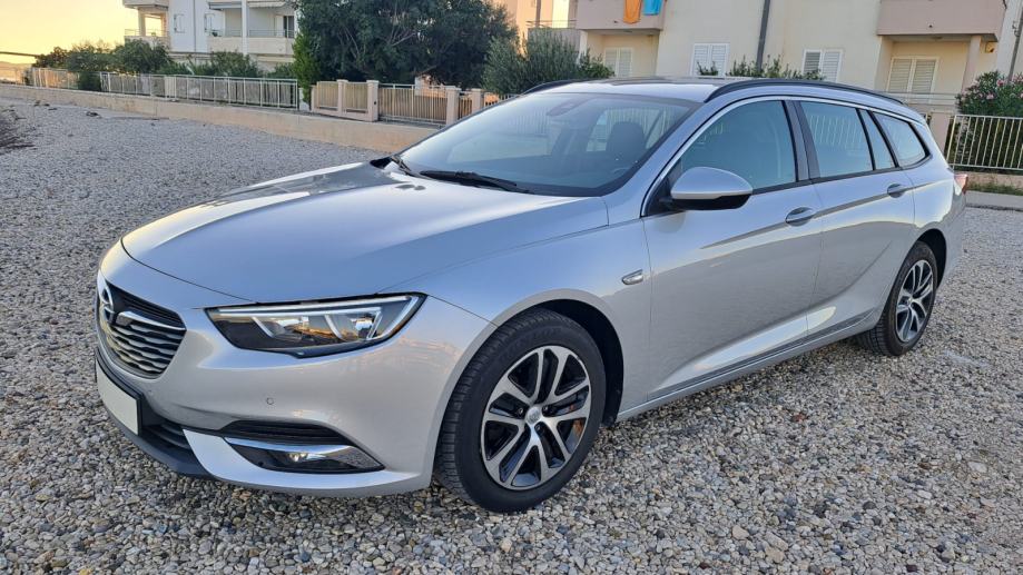Opel Insignia Karavan 1,6 CDTI ⭐️KOMPLET SERVIS⭐️Stanje10/10, fotografija 3