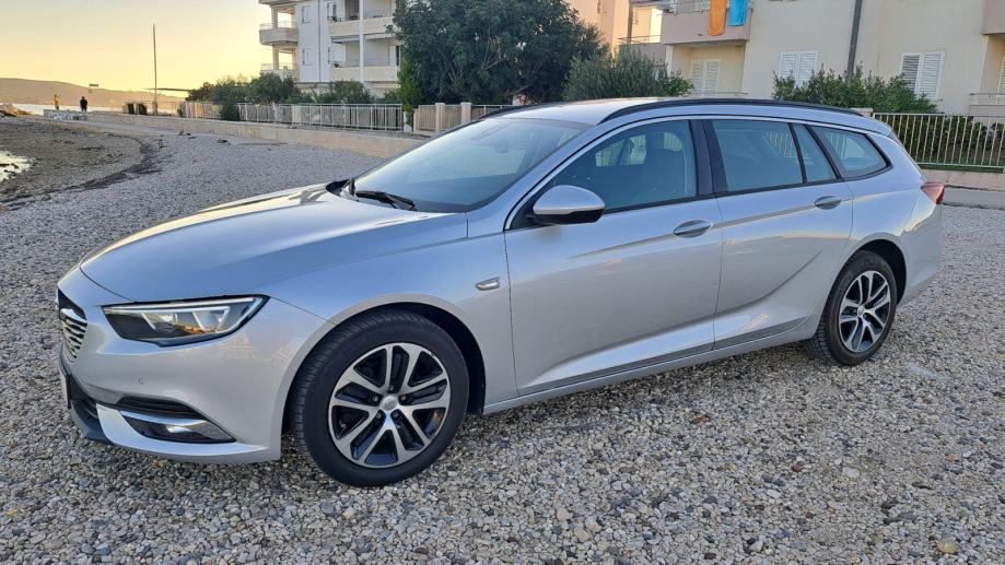 Opel Insignia Karavan 1,6 CDTI ⭐️KOMPLET SERVIS⭐️Stanje10/10, fotografija 18