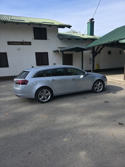 Opel Insignia Karavan 2,0 CDTI, fotografija 9