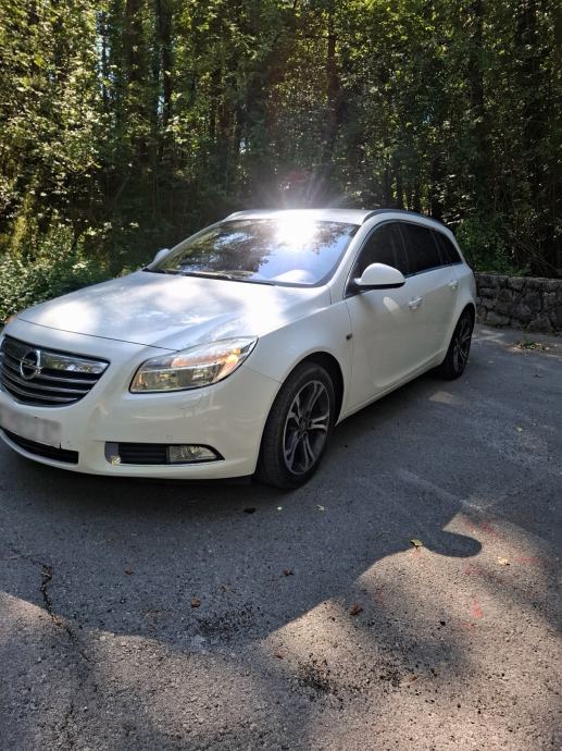 Opel Insignia Karavan 2,0 CDTI Sport, fotografija 3