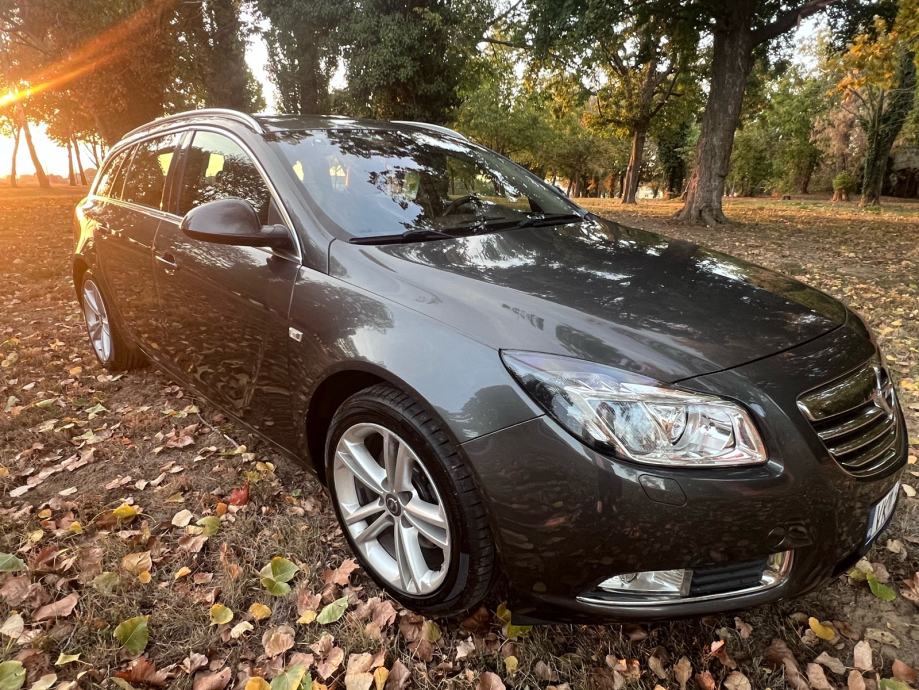 Opel Insignia (Sports tourer) 2.0 CDTI, fotografija 3