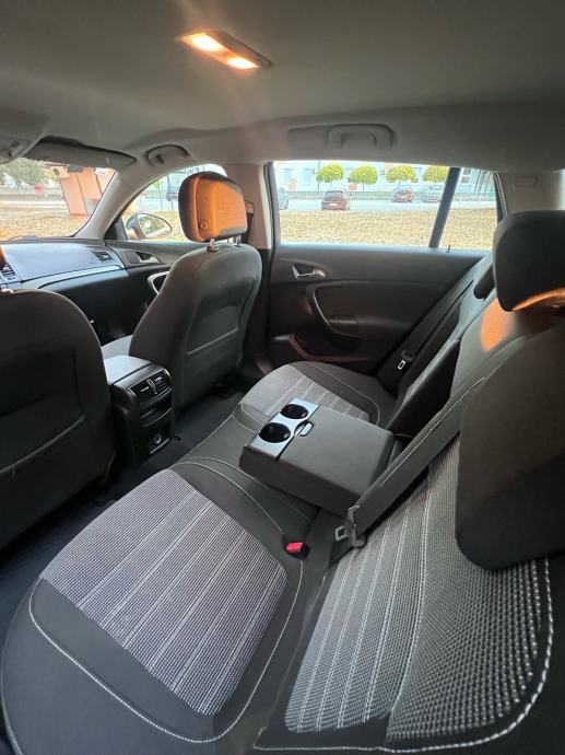 Opel Insignia (Sports tourer) 2.0 CDTI, fotografija 7