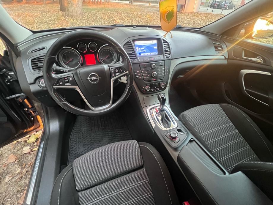 Opel Insignia (Sports tourer) 2.0 CDTI, fotografija 10