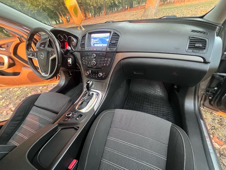 Opel Insignia (Sports tourer) 2.0 CDTI, fotografija 11