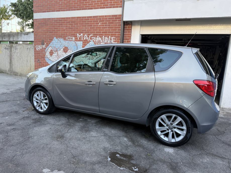 Opel Meriva 1,6 CDTI *Nije Uvoz*Kupljen u Autowillu, fotografija 2