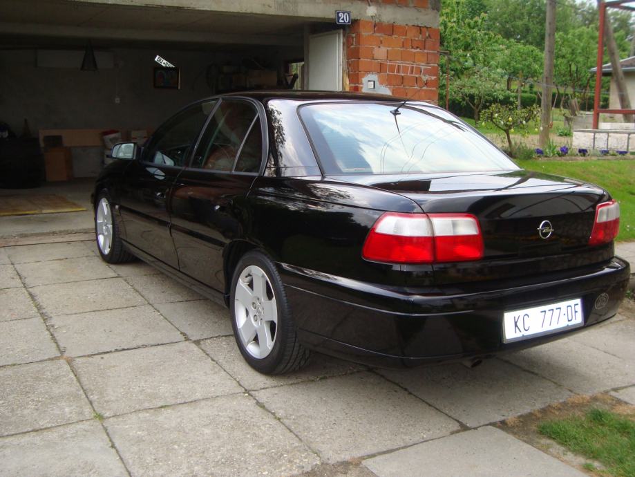 Opel omega sport