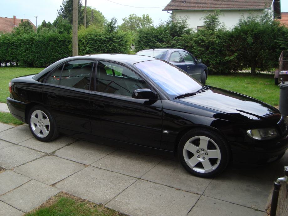 Opel omega sport