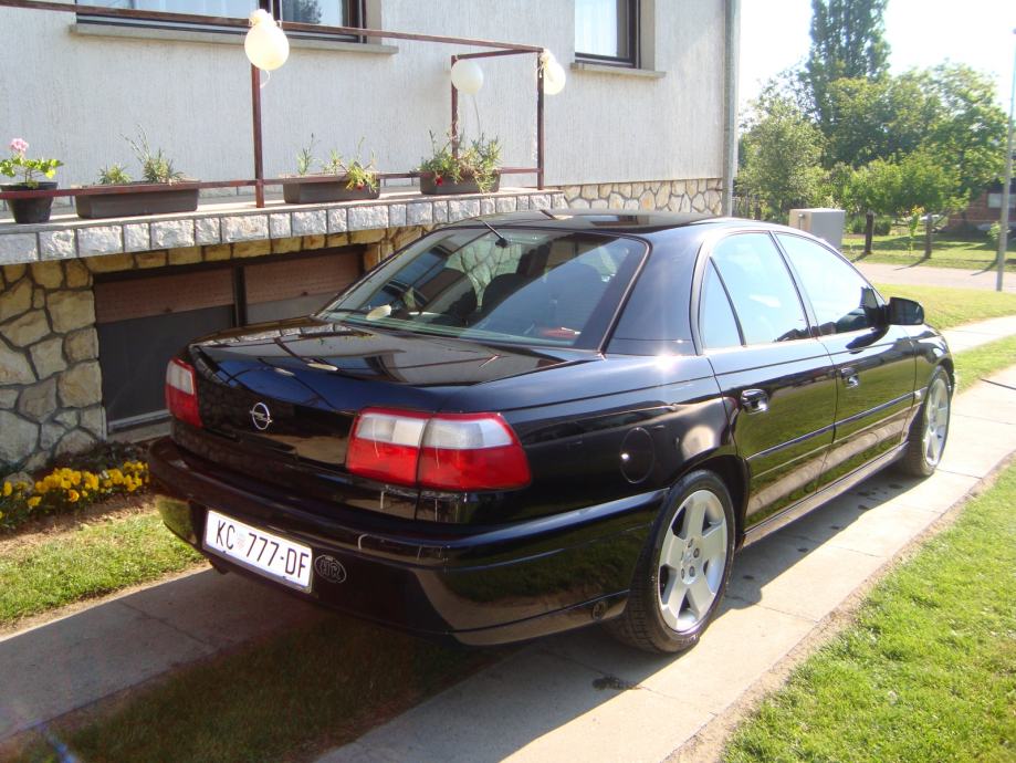 Opel omega 2