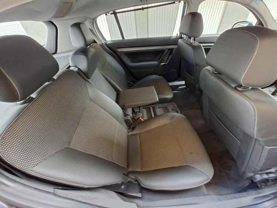 Opel Signum 2,2 16V 1 vl. 1 boj garaziran moguca zamjena, fotografija 8