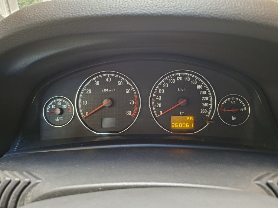 Opel Signum 2,2 16V 1 vl. 1 boj garaziran moguca zamjena, pogled izvana - slika 4