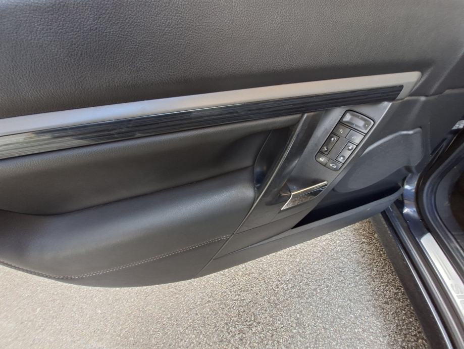 Opel Signum 2,2 16V 1 vl. 1 boj garaziran moguca zamjena, fotografija 7