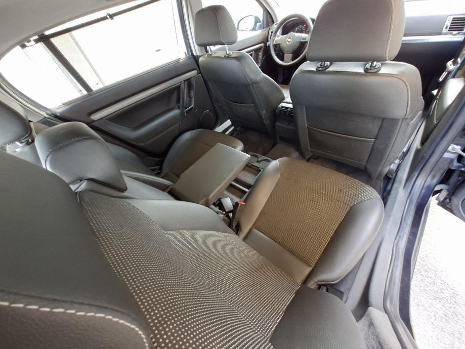 Opel Signum 2,2 16V 1 vl. 1 boj garaziran moguca zamjena, fotografija 18