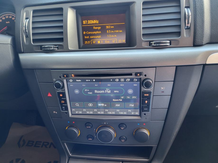 OPEL VECTRA 1.8 1. VLASNIK RAČUN DVOJNA KLIMA XENON ALU REG 09/2027, fotografija 10