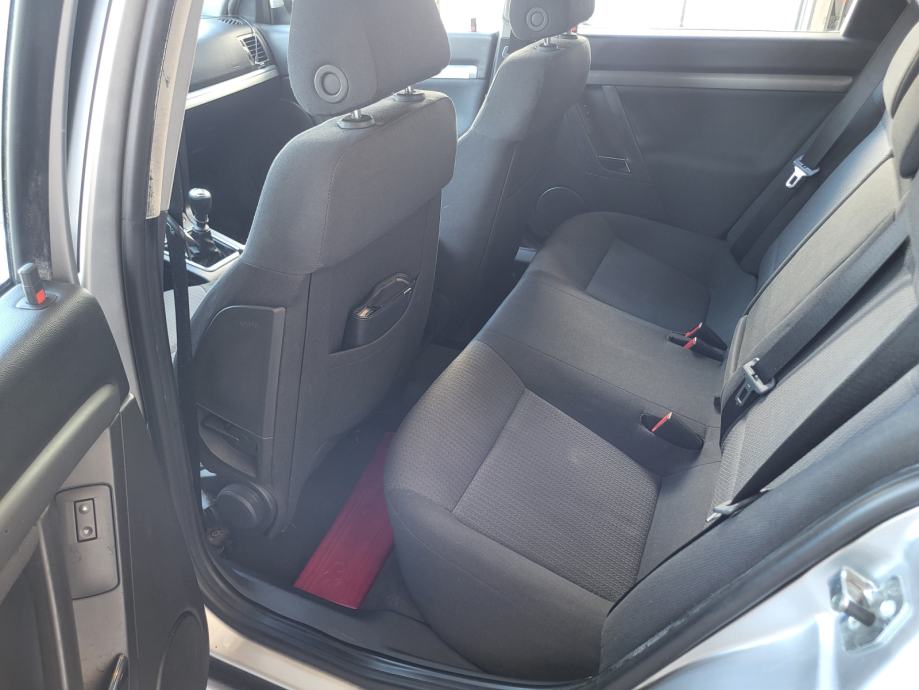 OPEL VECTRA 1.8 1. VLASNIK RAČUN DVOJNA KLIMA XENON ALU REG 09/2027, fotografija 16