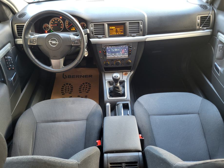 OPEL VECTRA 1.8 1. VLASNIK RAČUN DVOJNA KLIMA XENON ALU REG 09/2027, fotografija 11