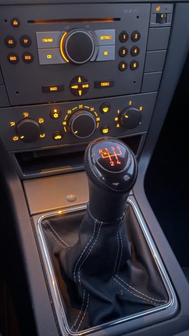 Opel Vectra 1,8 16V OPC Line, fotografija 13